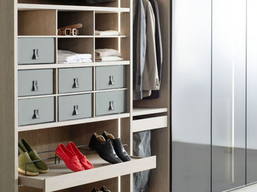 FOKUS 41 - Custom sectional walk-in wardrobe by Sudbrock Möbelhandwerk - view 3